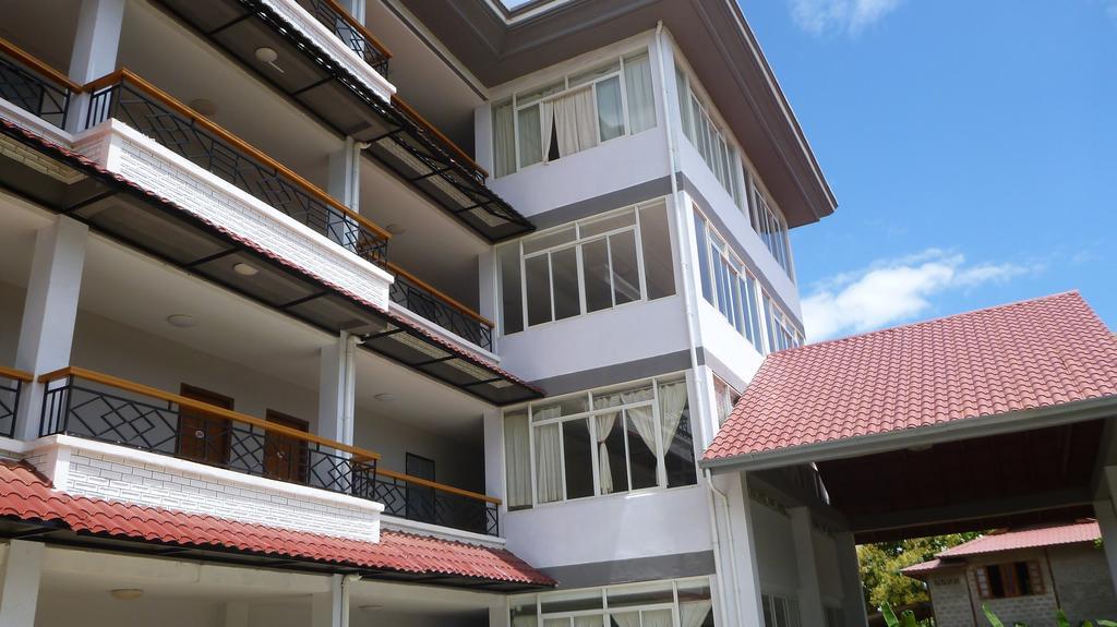 Golden Lotus Inle Hotel Nyaung Shwe Exterior photo