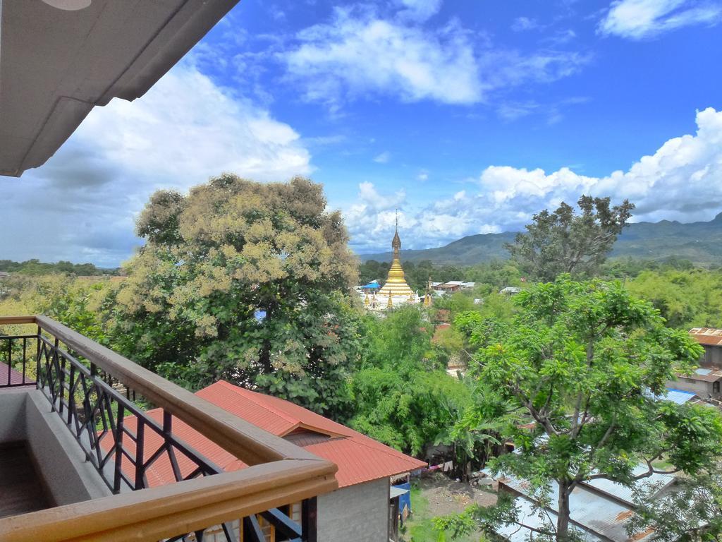 Golden Lotus Inle Hotel Nyaung Shwe Exterior photo